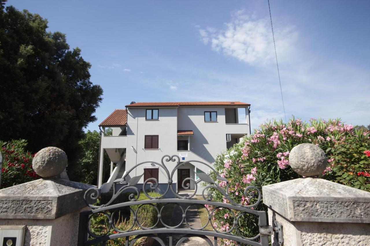 Apartments Smitran Banjole Zewnętrze zdjęcie