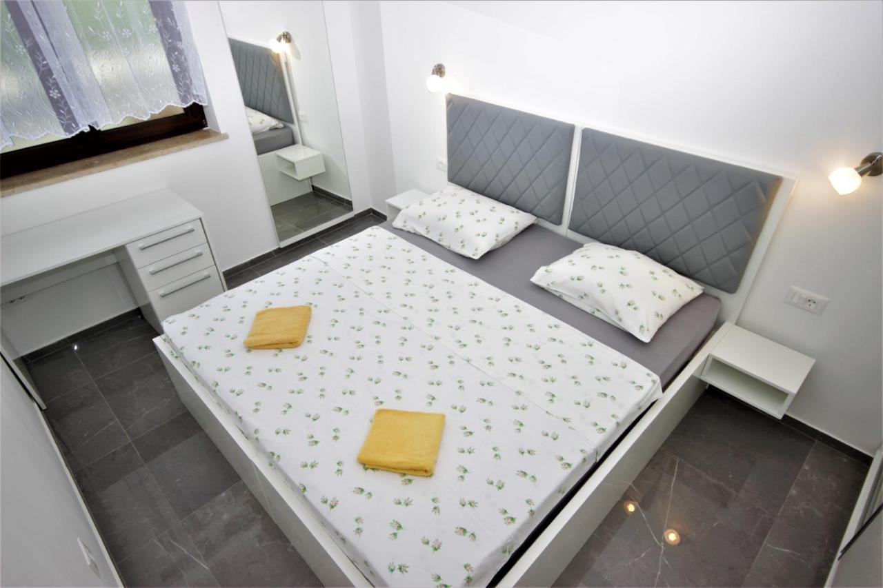 Apartments Smitran Banjole Zewnętrze zdjęcie