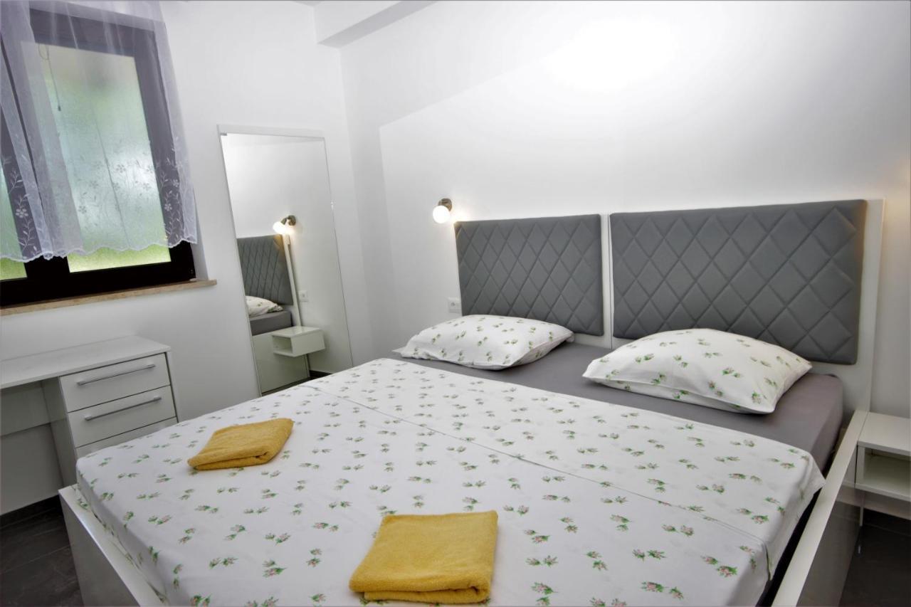 Apartments Smitran Banjole Zewnętrze zdjęcie
