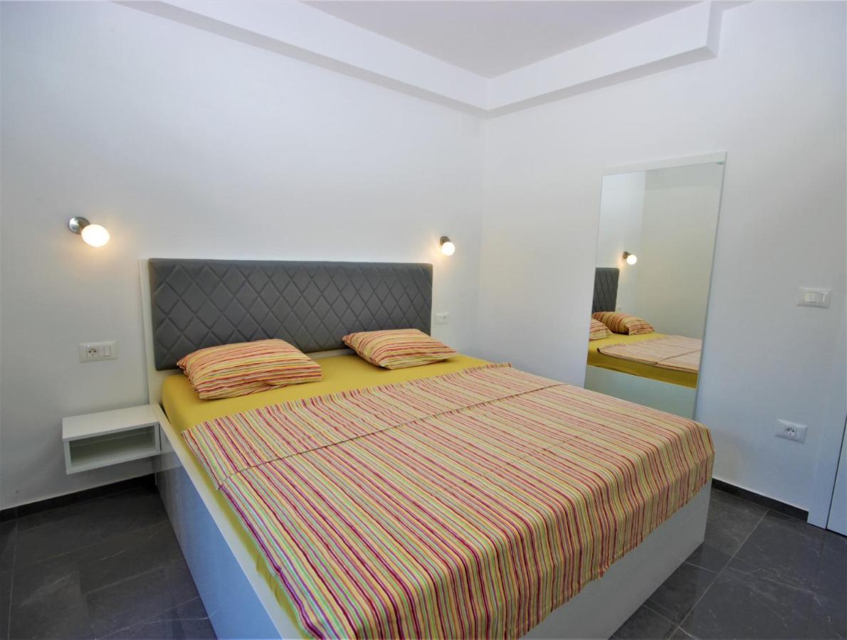 Apartments Smitran Banjole Zewnętrze zdjęcie