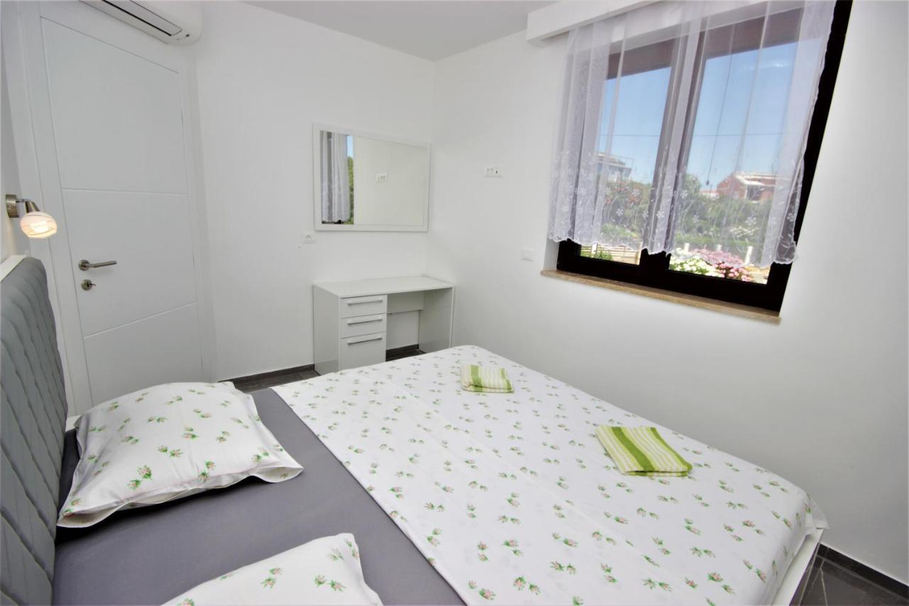 Apartments Smitran Banjole Zewnętrze zdjęcie